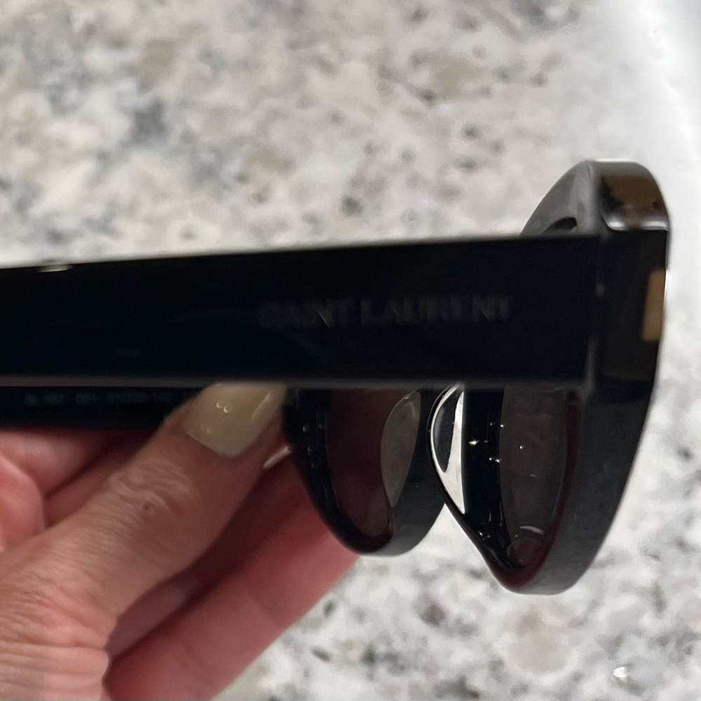 SAINT LAURENT Oval acetate sunglasses excellent like new condition - Picture 9 of 10